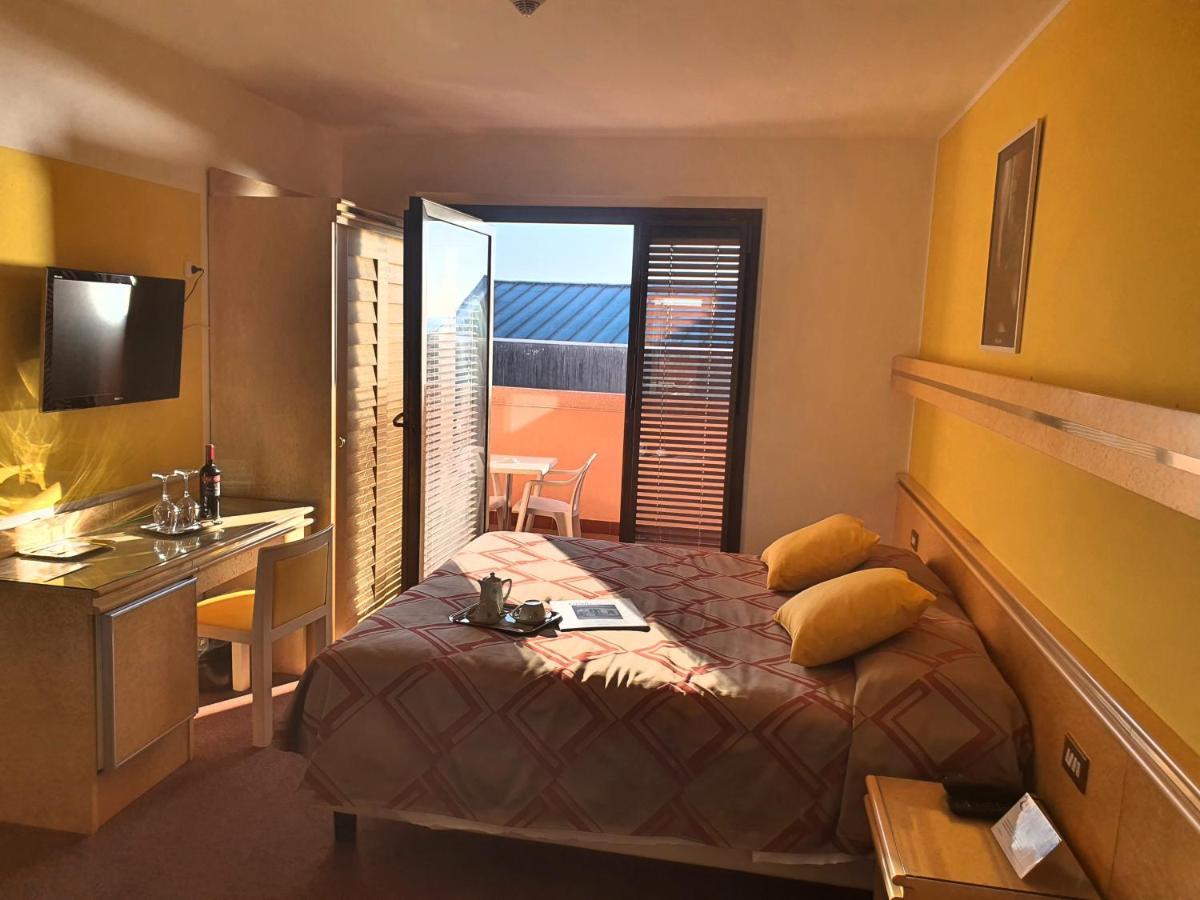 Hotel Antares Grado Exterior photo